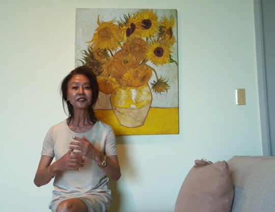 배우 김부선이 자신의 유튜브 채널에서 인천 계양을 출마설과 관련해 이야기하고 있다. <김부선TV 방송장면 캡처>